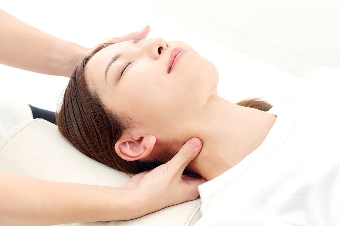 【土日】 ★首・肩 集中ケア★慢性的なコリ・疲れに　《整体60分 3980円》