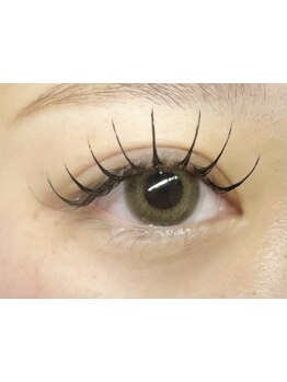 ナチュラル上品な目元にしたい