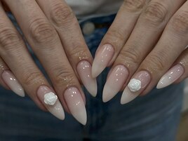 白グラデーションnail