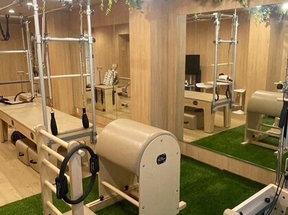 R-3 pilates 麻布十番店 ピラティス×トレーニング×ストレッチの写真