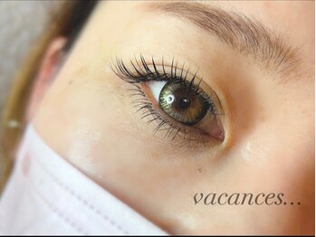 バカンス(VACANCES)の写真/カウンセリング重視で目元をみる施術！目の形や雰囲気でデザイン提案する大人マツエク★