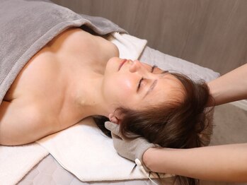 ウンスイスパ(UNSUI SPA)/頭には自律神経を整えるツボが！