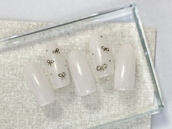 リーブル ネイル(Libre nail)/【定額4本アート】