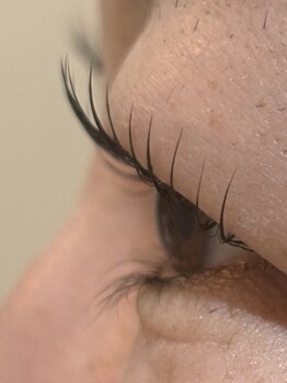 チオン アイラッシュ(CHION eyelash)/