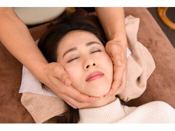 はる整体/あごのラインをシャープに！