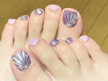 スーン(S∞N)/貝殻フットネイル
