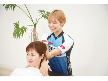 ストレッチヒーロー 鳥取店(STRETCH HERO)の写真/慢性的な首肩コリでお悩みの方におすすめ◎無理な動きのない、寝たまま受けれるストレッチで根本改善♪