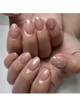 ネイルエース(Nail Ace)の写真/【旬なデザインでお爪を彩る】白を基調としたナチュラルな雰囲気の隠れ家サロン。清潔感あふれる空間です♪
