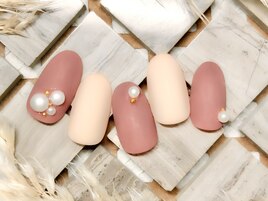 ピンクベージュネイル