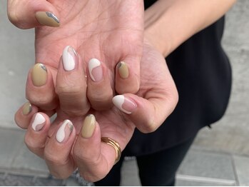 クレセント アイ アンド ネイル 大濠公園店(Crescent)/ニュアンスネイル