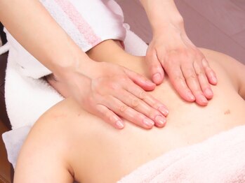 ピュアリ/背中のマッサージ。