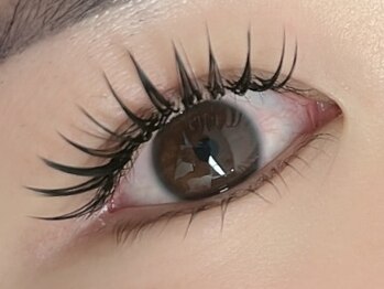 ラッシュルーム ファブ(Lashroom Fab.)の写真/【高持続LEDエクステ専門】バラつきにくく圧倒的なモチの良さ!美しさが続く理想の目元を叶えます◇