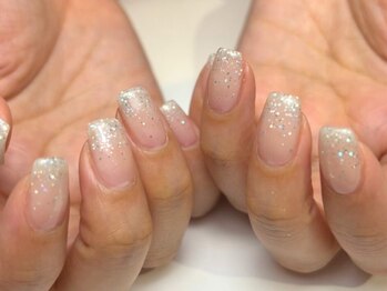 エルネイル バイ ファースト(el.NAIL by1st)の写真/お得クーポン有♪自爪を削らない爪に優しいパラジェル使用★派手なネイルが出来ない方にも◎定額メニュー有