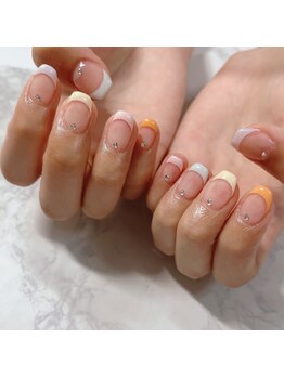 ブラン(blanc)/カラフルフレンチネイル