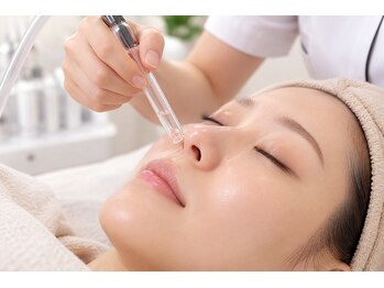 ビューティーセンター(BEAUTY CENTER)の写真/超音波洗浄×吸引ののダブルケアで毛穴ケアを叶えよう！小鼻の詰まり、ザラつき改善が期待できる♪