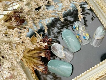 エスネイル(Snail)/押し花、天然石ネイル