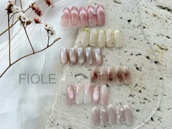 フィオル(FIOLE)の写真/大人女性の心を掴む上品な仕上がりが人気の秘訣♪シンプルだからこそ差が出る技術力!ワンランク上の指先に*