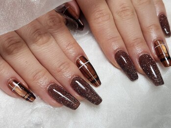 ネイルルームスリー(nailloomno.3)/秋冬トレンドのチェックネイル