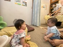 子育てママの整体サロン/施術中のお子様の様子
