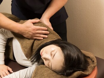 慧仁治療院の写真/長時間のデスクワークによる首・肩の慢性疲労に！鍼灸で深部のコリをほぐし疲労回復とリラックス効果を♪