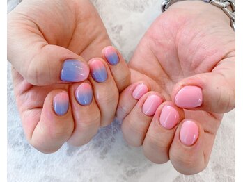 ネイルサロン ティフィン(tiffin)/アシメグラデーションネイル