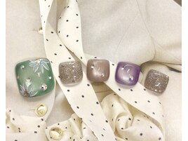 手描きフラワーネイル