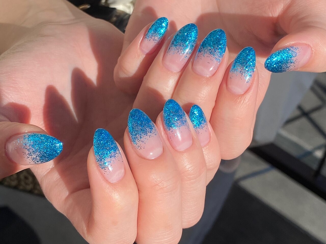 2026年冬トレンド】ラメグラデーションのネイルデザイン集｜人気順