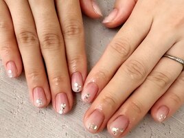 じゅわっとグラデーションネイル