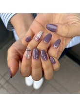 トータルサロン 白べぇーっ プラス/チェックネイル♪