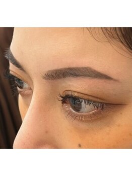 アトリエ ハルミナ(atelier harumina)/大人っぽくモード眉