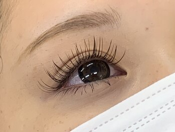 リル バイ ファンドット(Lil by Fan.)の写真/【駅から徒歩4分で通いやすい☆】話題のLEDエクステ×選べるカラーで、周りと差がつく垢抜けeyeへ◎