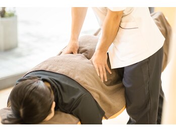 ぷらす鍼灸整骨院 元住吉院/腰のマッサージ