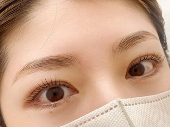 コナ(KONA)/まつ毛パーマとハリウッドブロウ