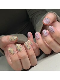 豹紋ネイル