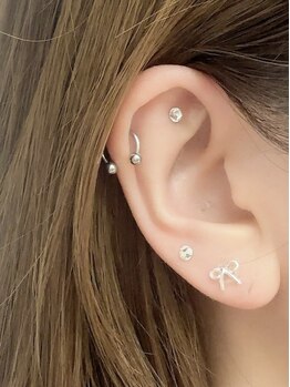 ブラックジュエリー(Black jewelry)の写真/話題の耳つぼジュエリーはBlack jewelryで♪お悩みに合ったツボをジュエリーで刺激し疲労改善！1粒500円～