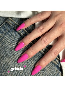 シンプル×派手カラー