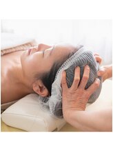 イシスビューティー/ヘッドリラクでお顔もスッキリ