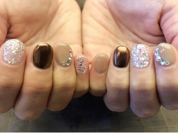 プラハネイル(+HER 美甲)/ブラウンミラー