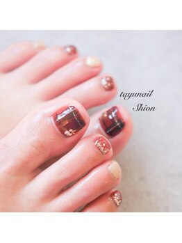 たゆ ネイル(たゆnail)/赤チェックフットネイル☆