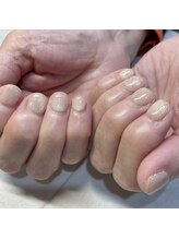 カーティシー(COURTESY)/ホワイトベージュマグネット