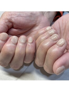 カーティシー(COURTESY)/ホワイトベージュマグネット