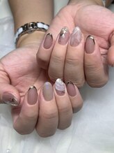 ナナネイル(7.Nail)/上品カラーのニュアンスネイル