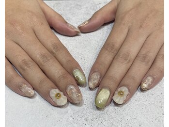 リアン(LIEN)/ぷっくりお花ネイル