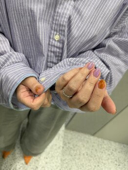 モツヲネイル(motsu.O! NAIL)/柔らかネオン×透け感カラー