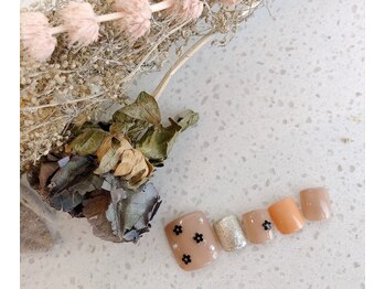 ネイルサロン&スクール ジーナ(GINA)/小さいお花がきゅんフットネイル