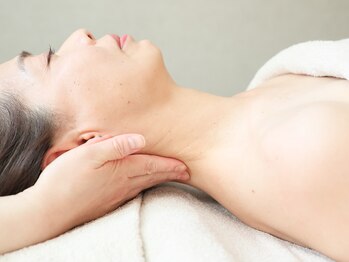 レア(le'a)/つらい首凝り／天白区