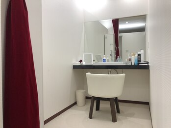 プライベートサロン ルクサージュ(Luxeage)/明るいメイク&ロッカールーム