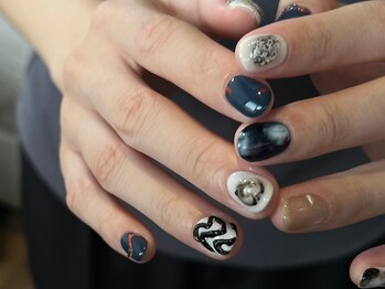 アール 石井(R)の写真/《他の人と被らないネイルに♪》トレンドデザインからユニークなデザイン、キャラクターアートまで対応OK★