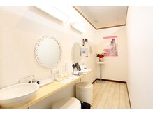 ラココ 広島並木通り店(LACOCO)/広々としたパウダールーム