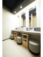 サロン ド マキ/ロッカールーム